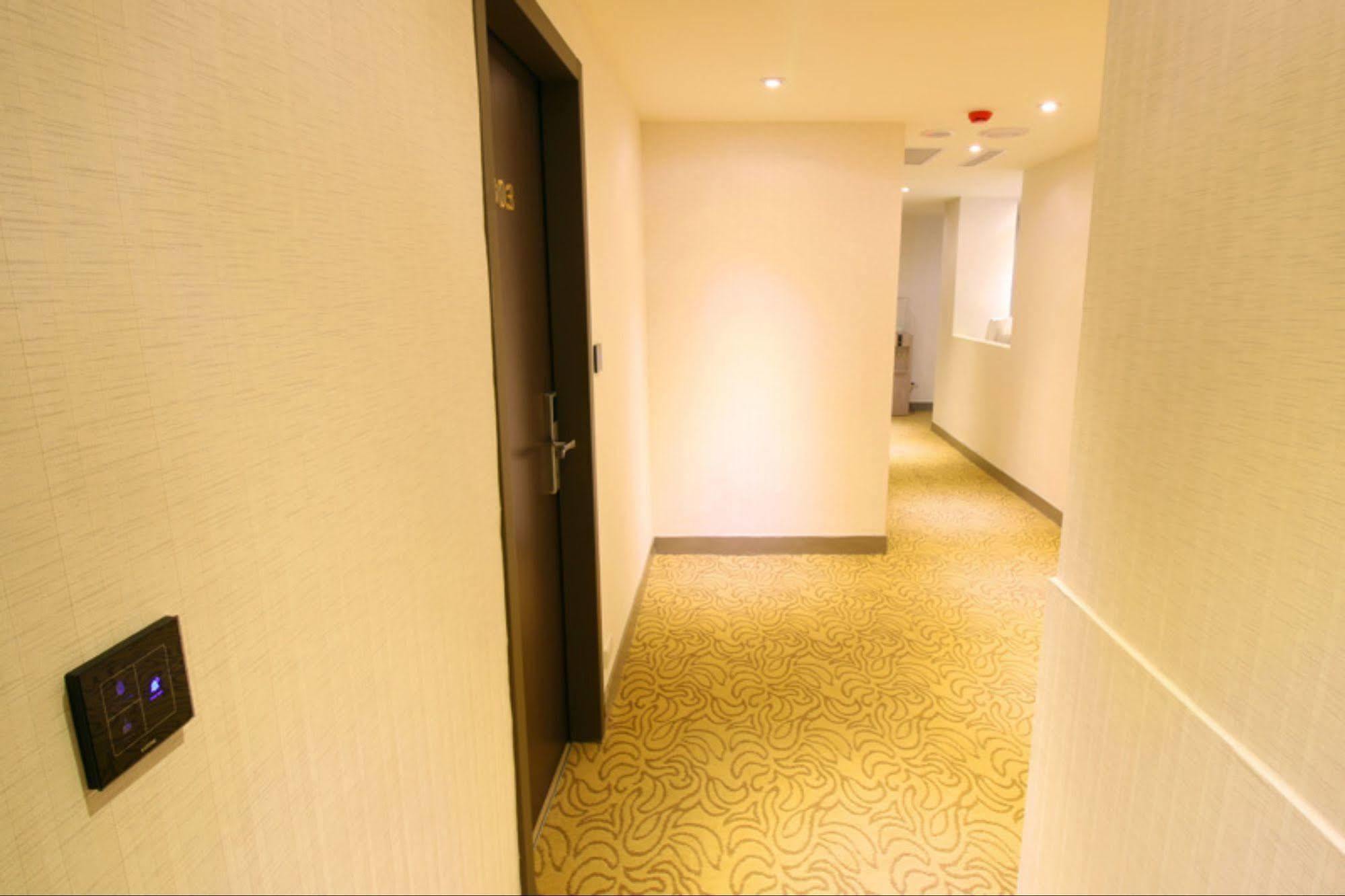 Simple Life Kaohsiung Hotell Eksteriør bilde